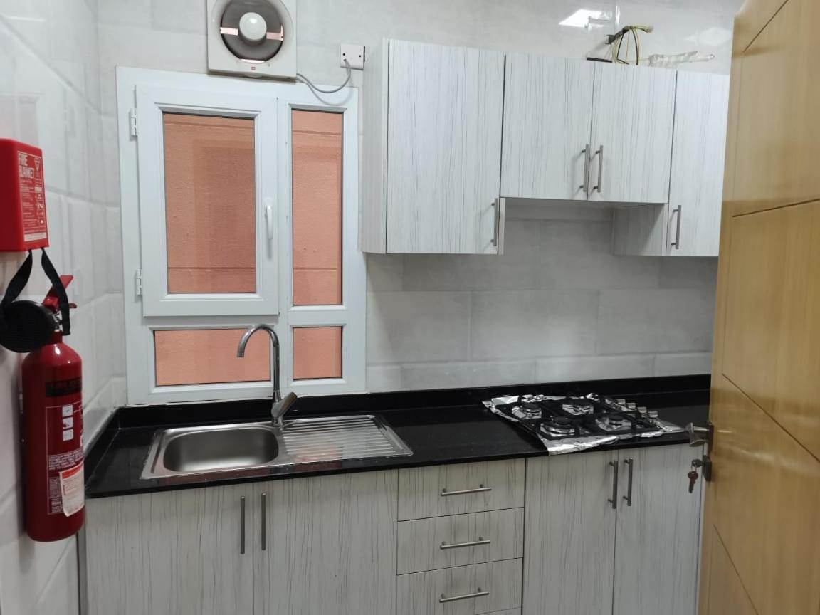 Roza Hotel Apartments Mascate Extérieur photo